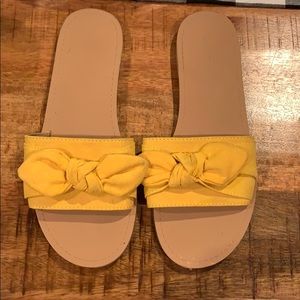 LOFT Bow sandals